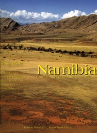 Buchcover: Klaus Hüser. Namibia - Eine Landschaftskunde in Bildern. Klaus Hess Verlag, Göttingen, 2001.