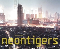 Buchcover: Peter Bialobrzeski. Neon Tigers. Photographs of Asian Megacities, deutsch/englisch. Hatje Cantz Verlag, Berlin, 2004.