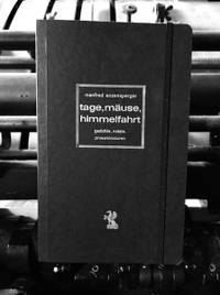 Buchcover: Manfred Enzensperger. tage, mäuse, himmelfahrt - gedichte, notate, prosaminiaturen. Ralf Liebe Verlag, Weilerswist, 2021.